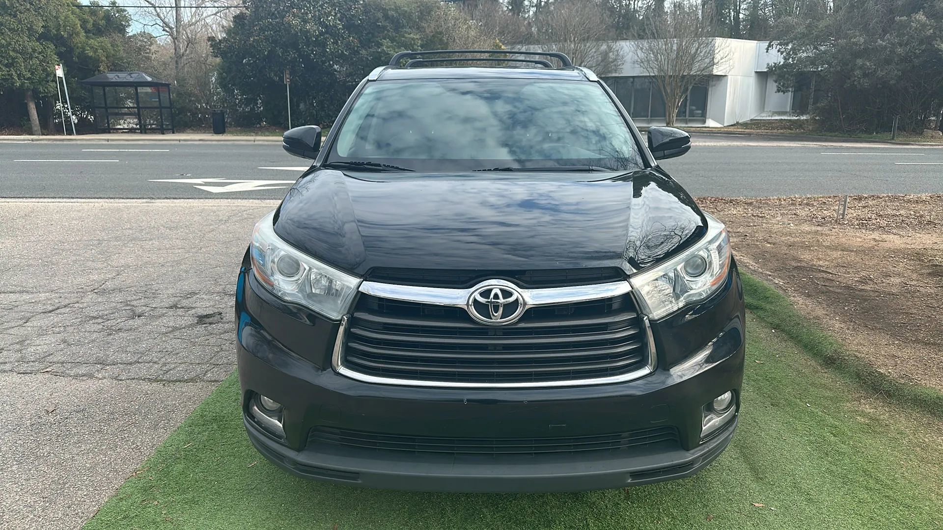 Used 2016 Toyota Highlander Limited image 2