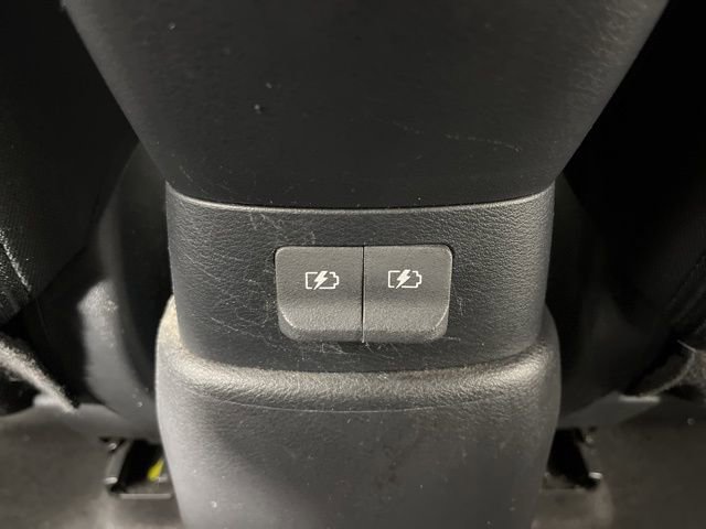 Used 2021 Nissan Kicks S image 41