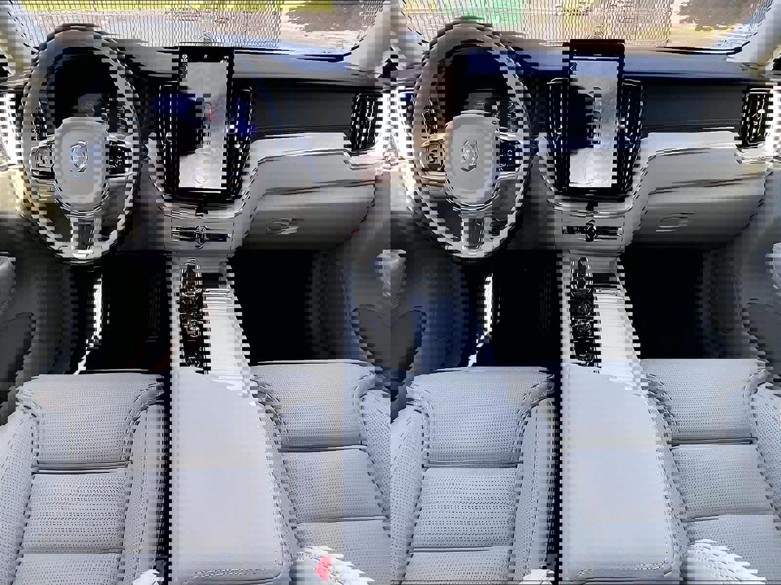 New 2026 Volvo XC60 T8 Ultra w/ Climate Package image 7