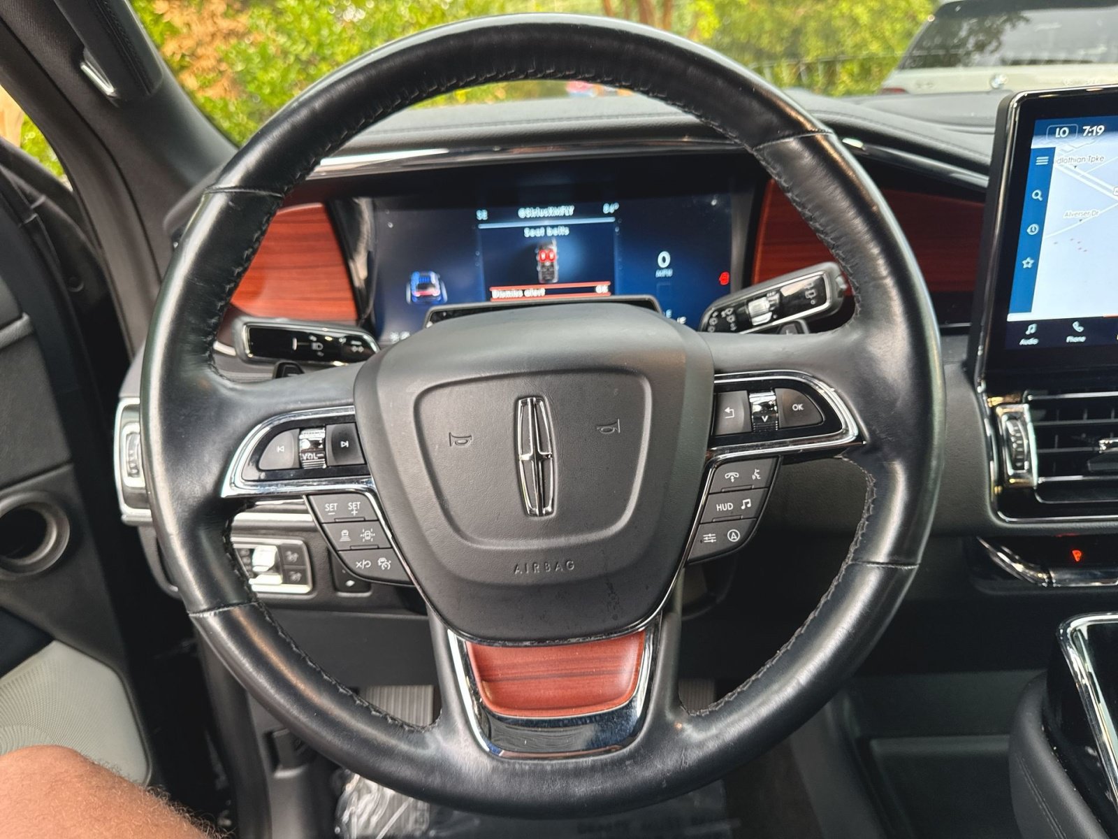 Used 2022 Lincoln Navigator L Reserve AWD/4WD image 24