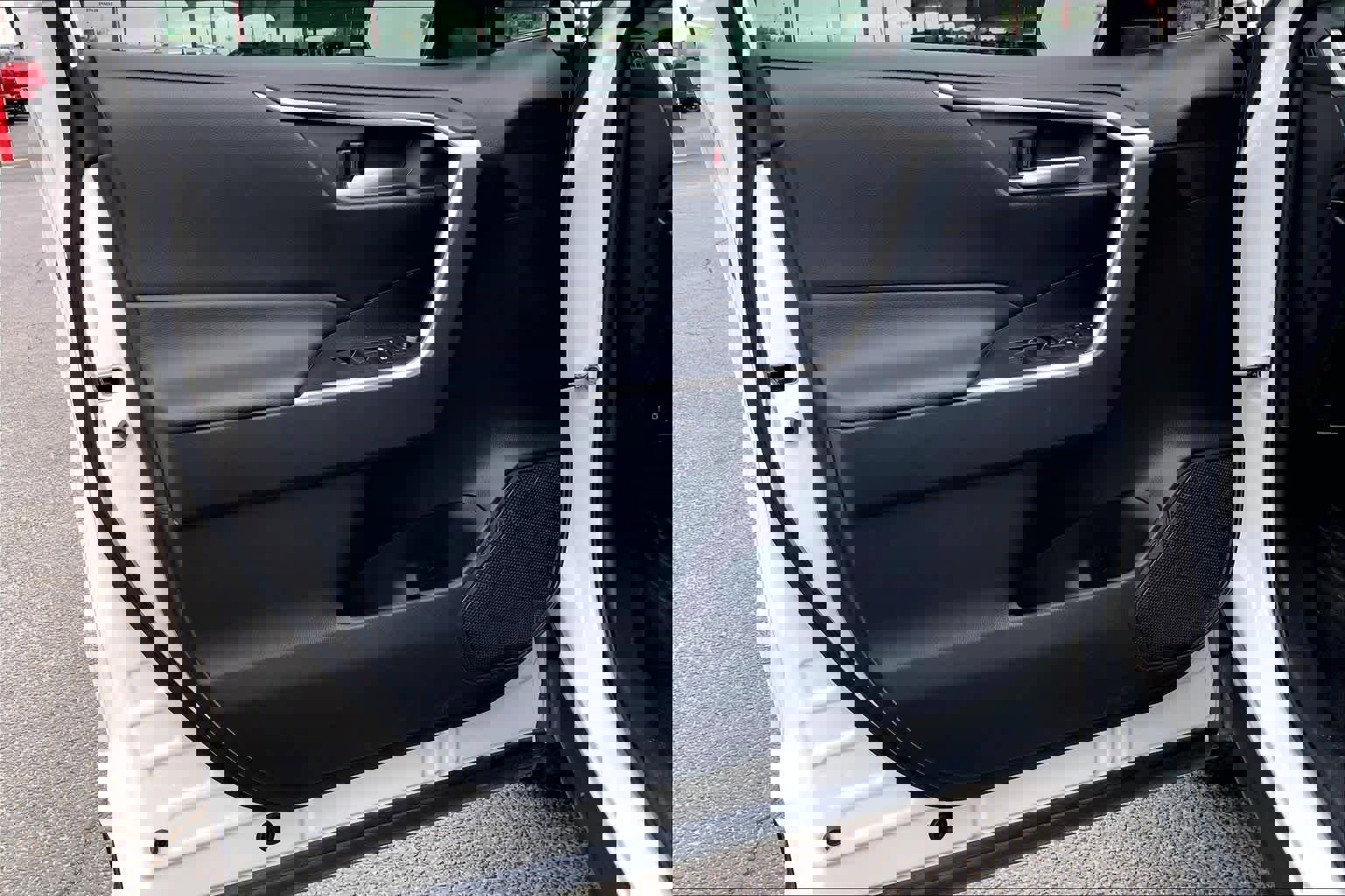 Used 2021 Toyota RAV4 XLE w/ Convenience Package AWD/4WD image 22