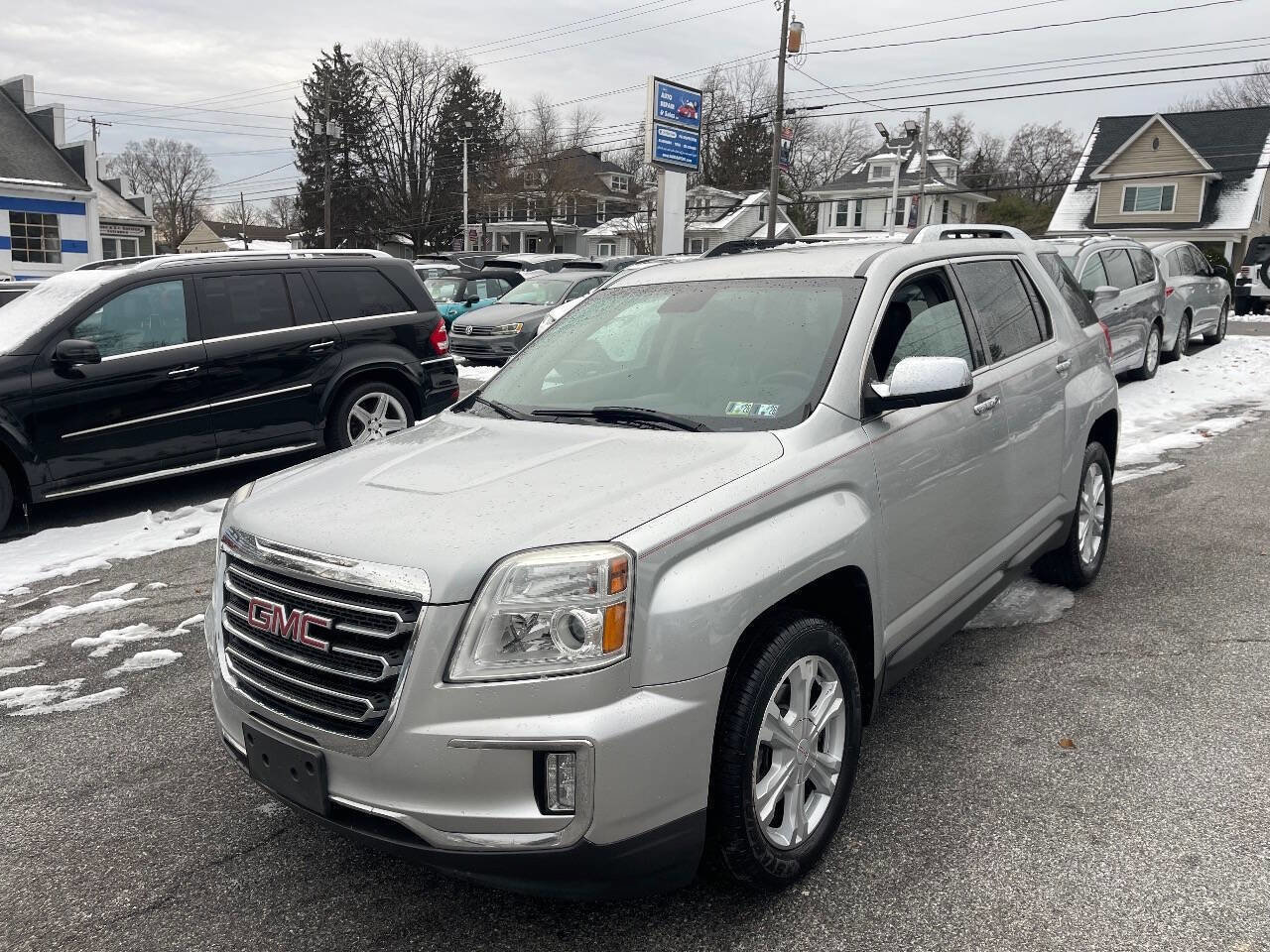 Used 2017 GMC Terrain SLT w/ Driver Alert Package I image 2