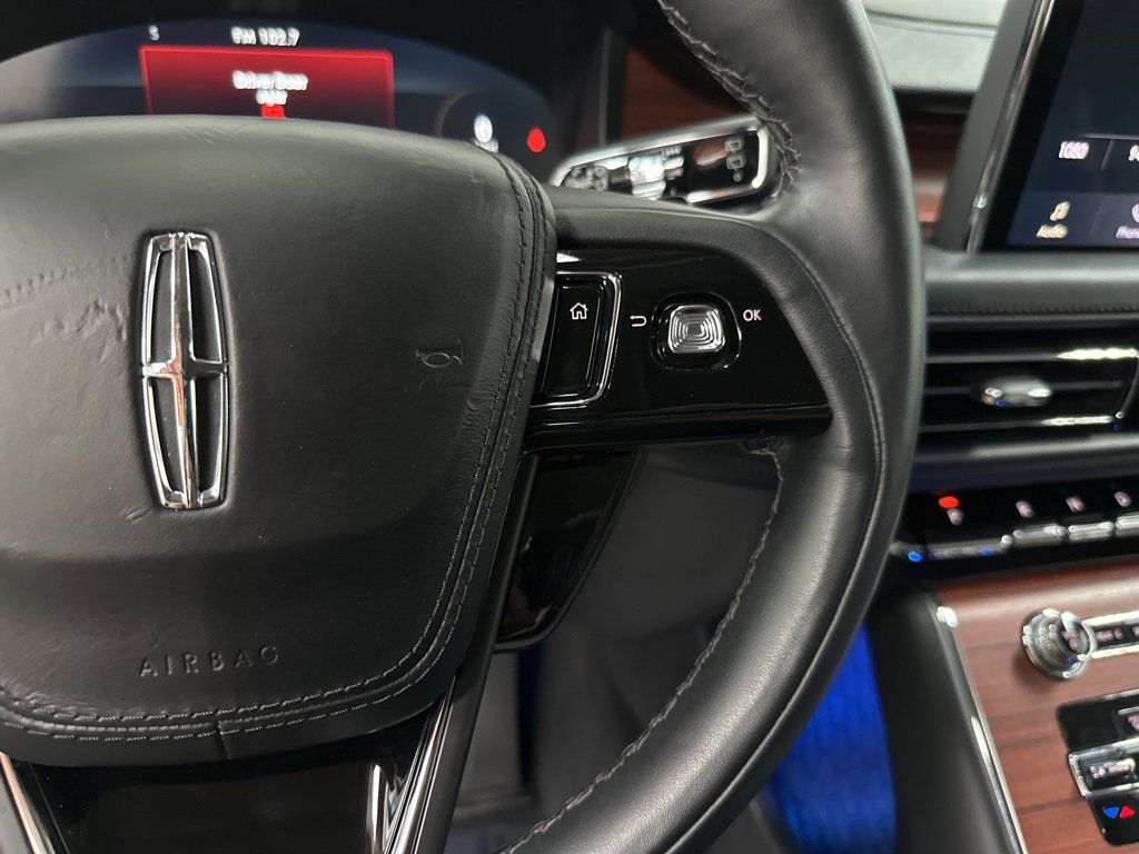 Used 2023 Lincoln Aviator Reserve w/ Equipment Group 201A image 17