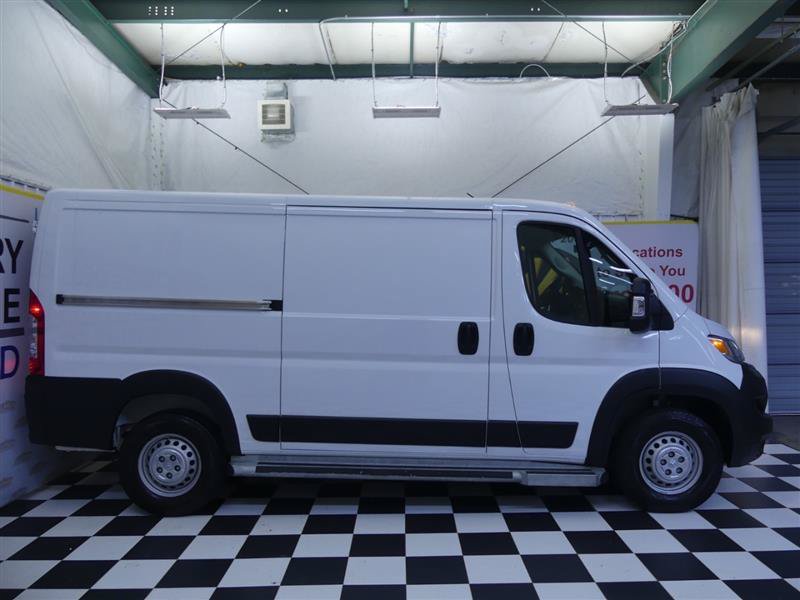 Used 2025 RAM ProMaster 2500 w/ U-Haul Equipment Group FWD image 25