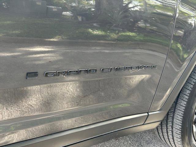 Certified 2023 Jeep Grand Cherokee L Laredo image 29