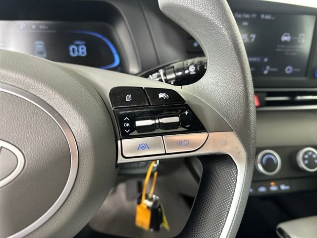 Certified 2025 Hyundai Elantra SE image 15