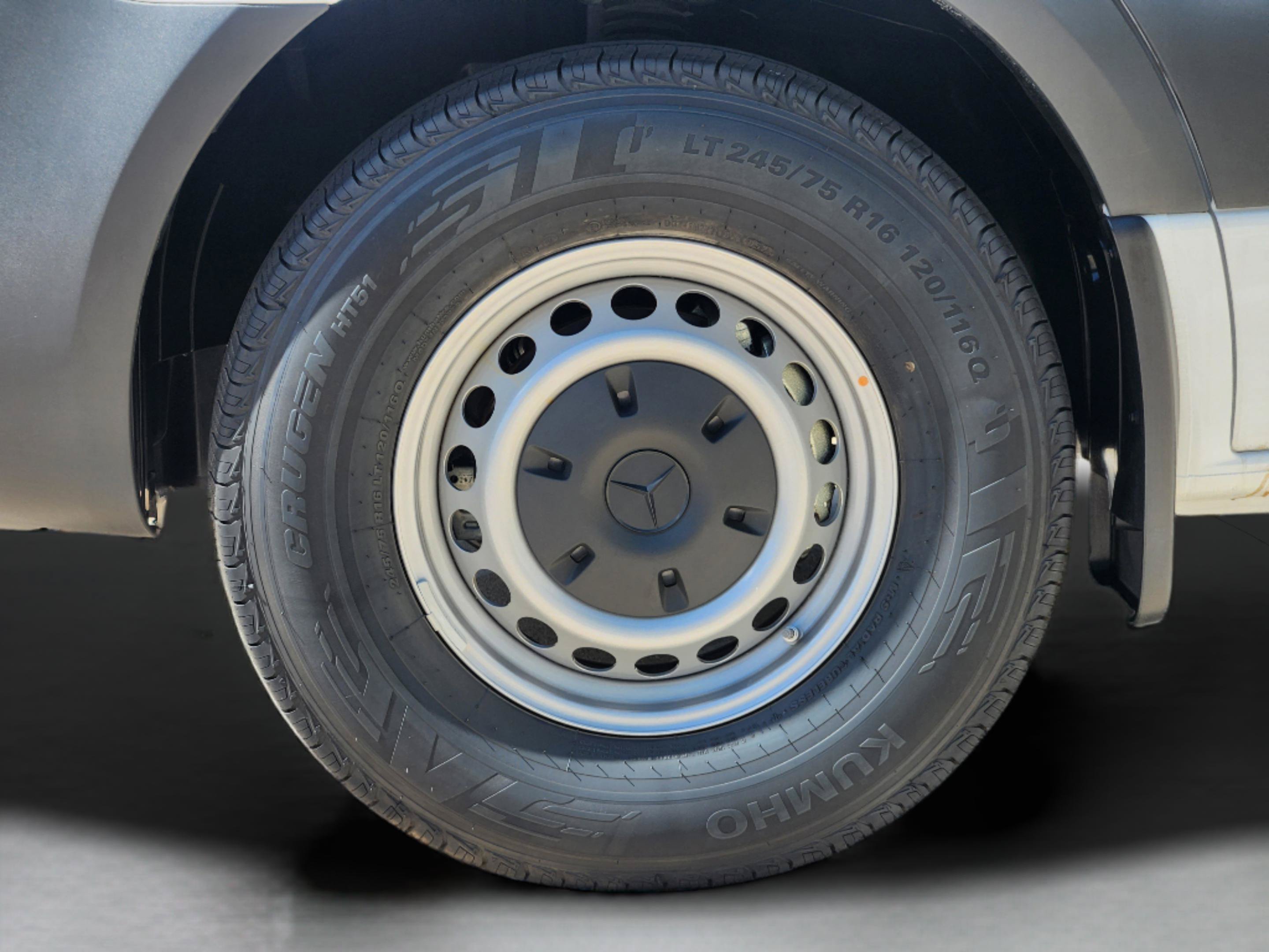 Certified 2025 Mercedes-Benz Sprinter 2500 image 31