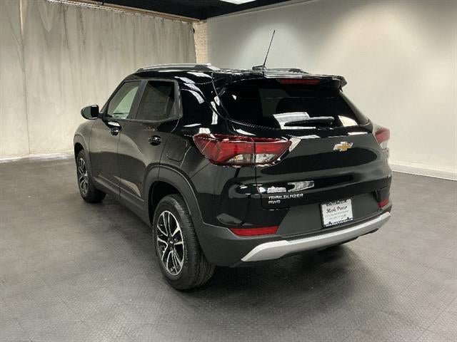 New 2026 Chevrolet TrailBlazer LT AWD/4WD image 3