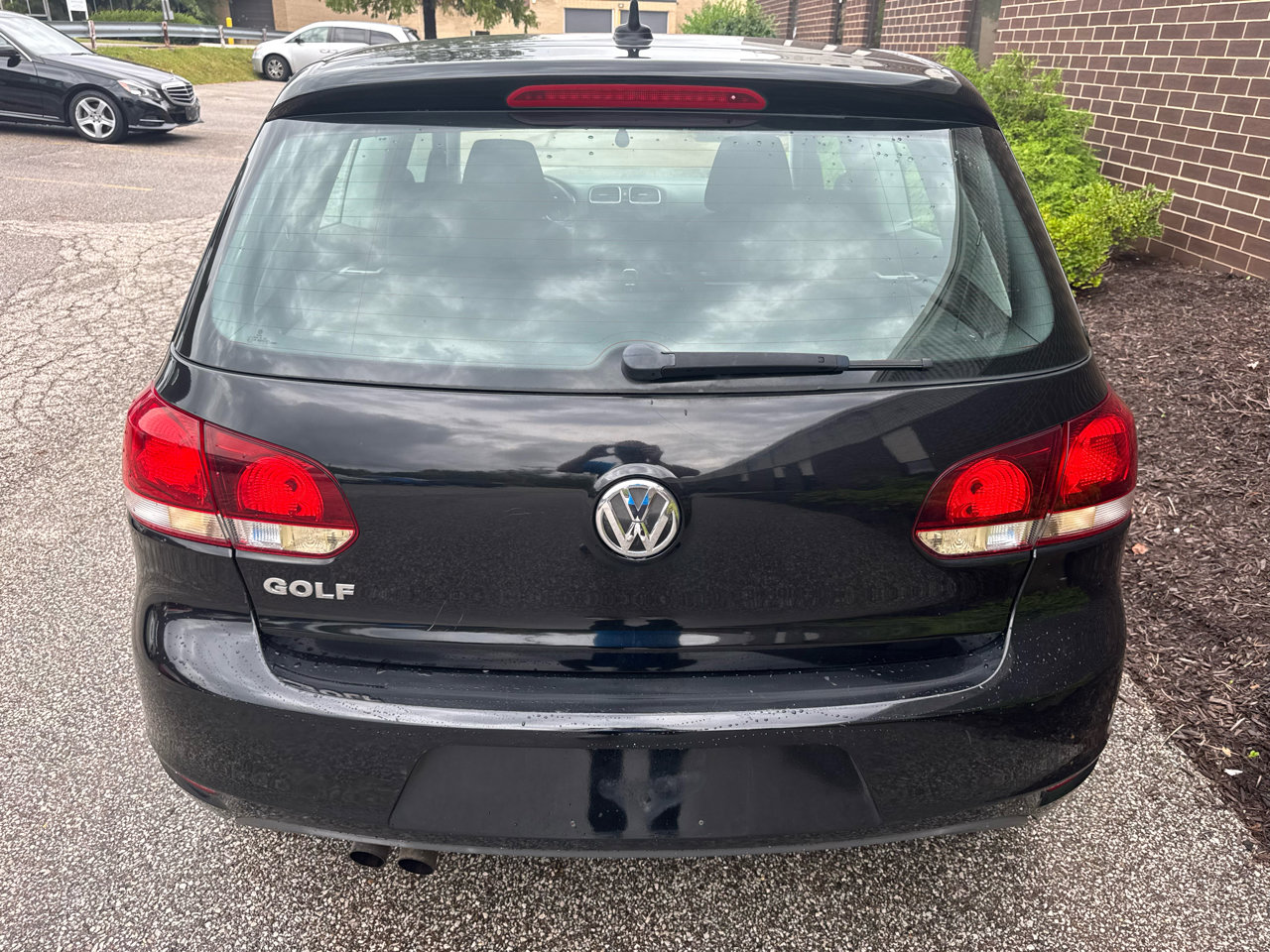 Used 2012 Volkswagen Golf 2-Door image 25