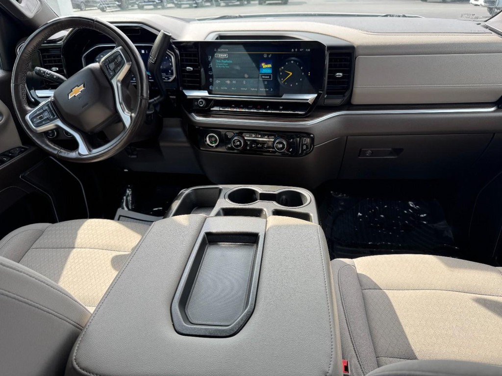Used 2022 Chevrolet Silverado 1500 LT AWD/4WD image 14