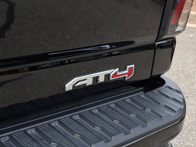 Used 2025 GMC Sierra 2500 AT4 w/ AT4 Premium Plus Package AWD/4WD image 32