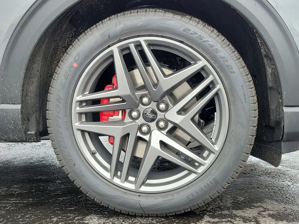 New 2026 Ford Explorer ST w/ Sun And Sound Package image 9