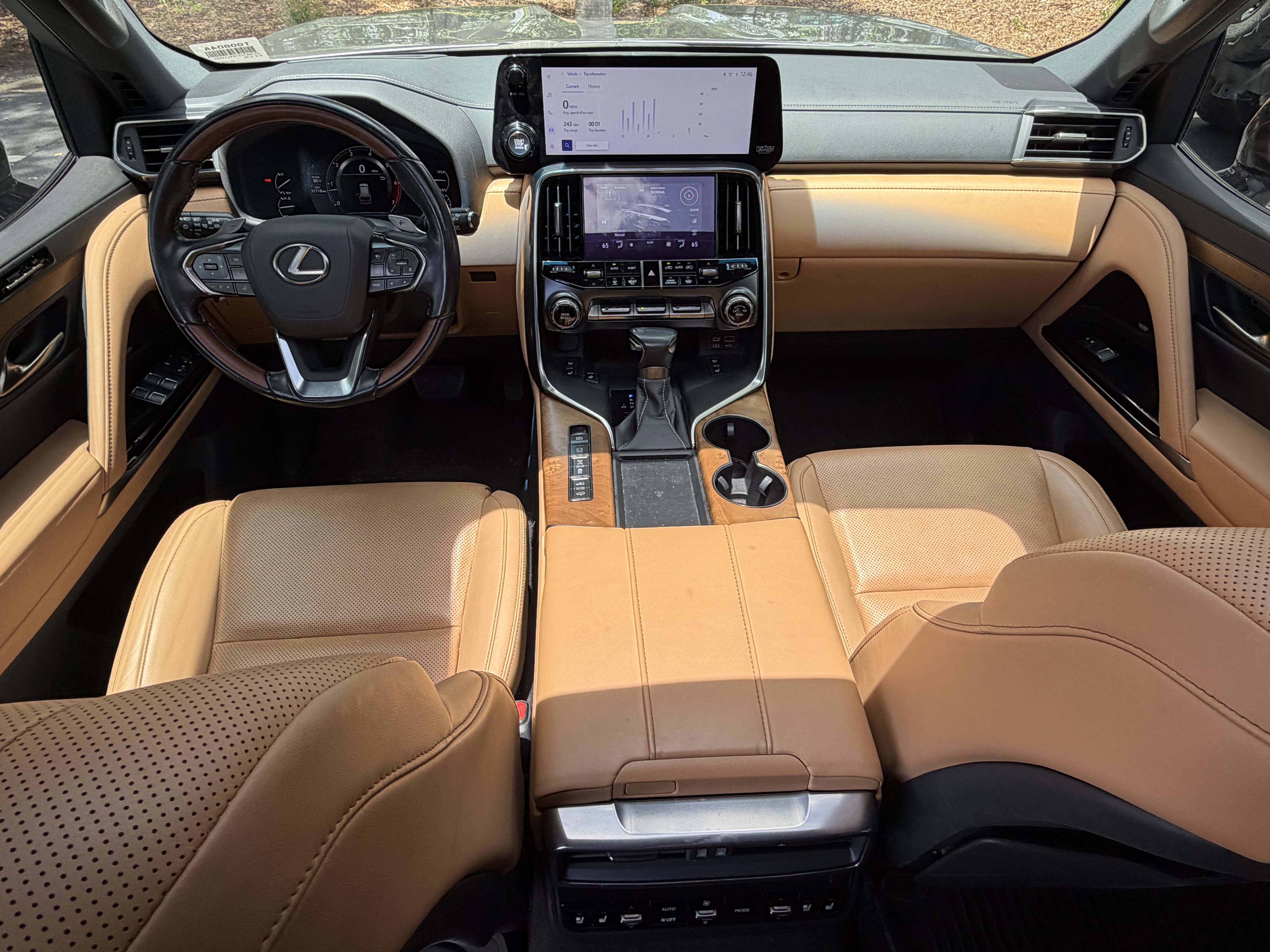Used 2023 Lexus LX 600 4WD w/ Appearance Package image 35