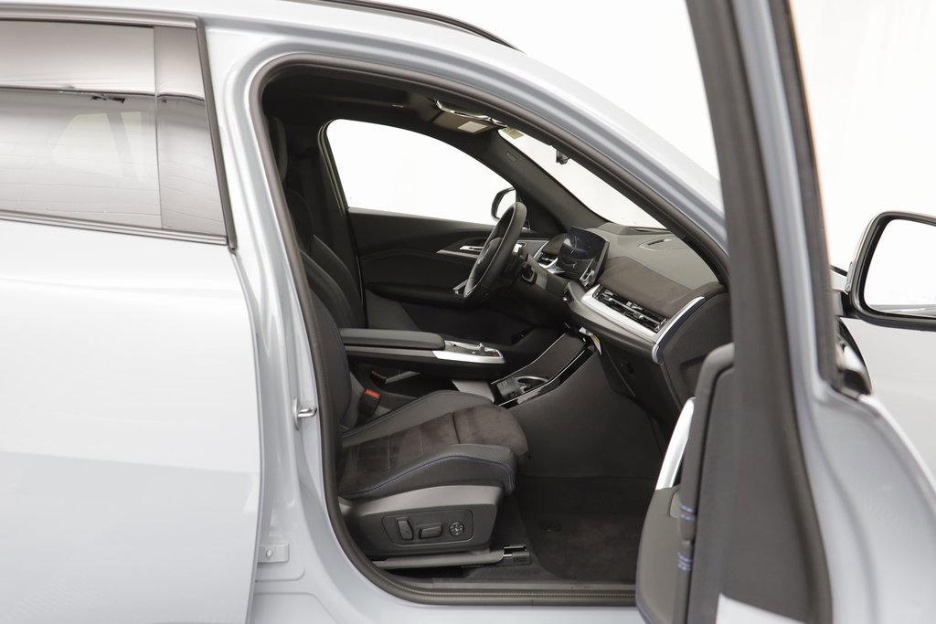 New 2026 BMW X2 xDrive28i w/ Technology Package image 19