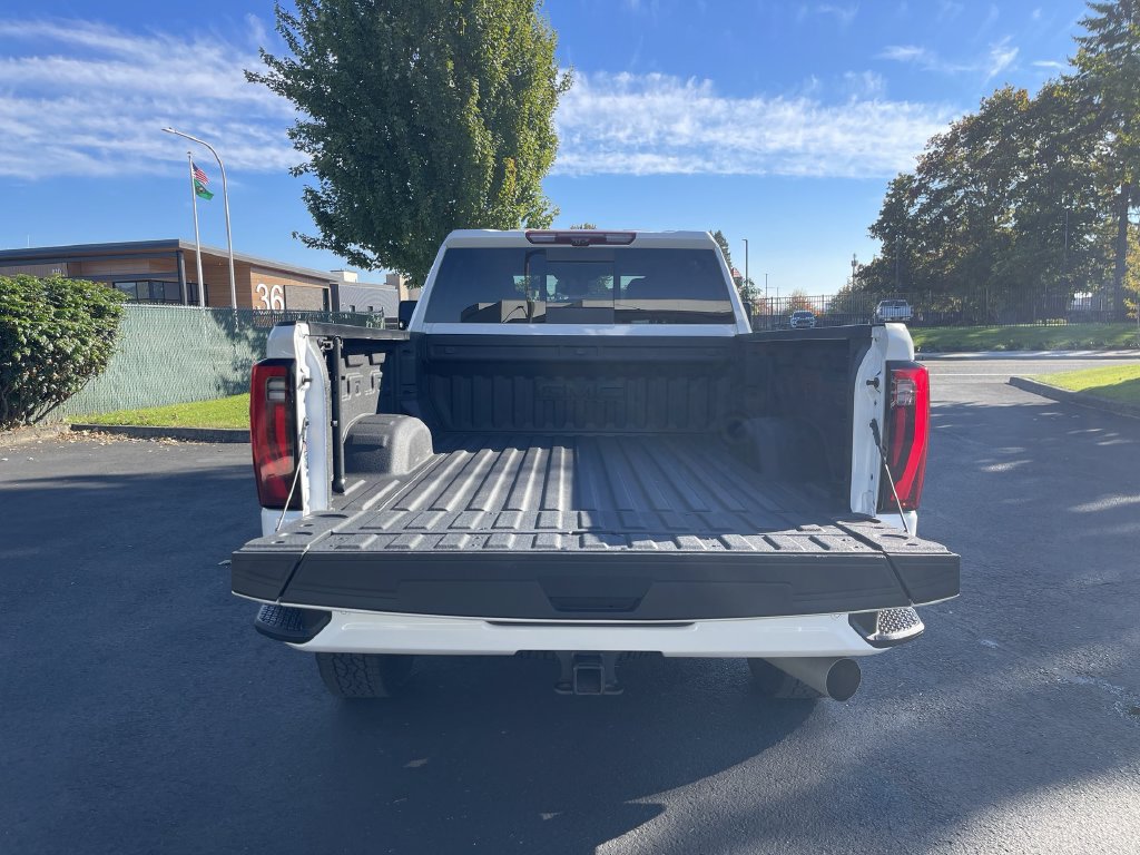 Used 2025 GMC Sierra 3500 Denali w/ Denali Reserve Package AWD/4WD image 27
