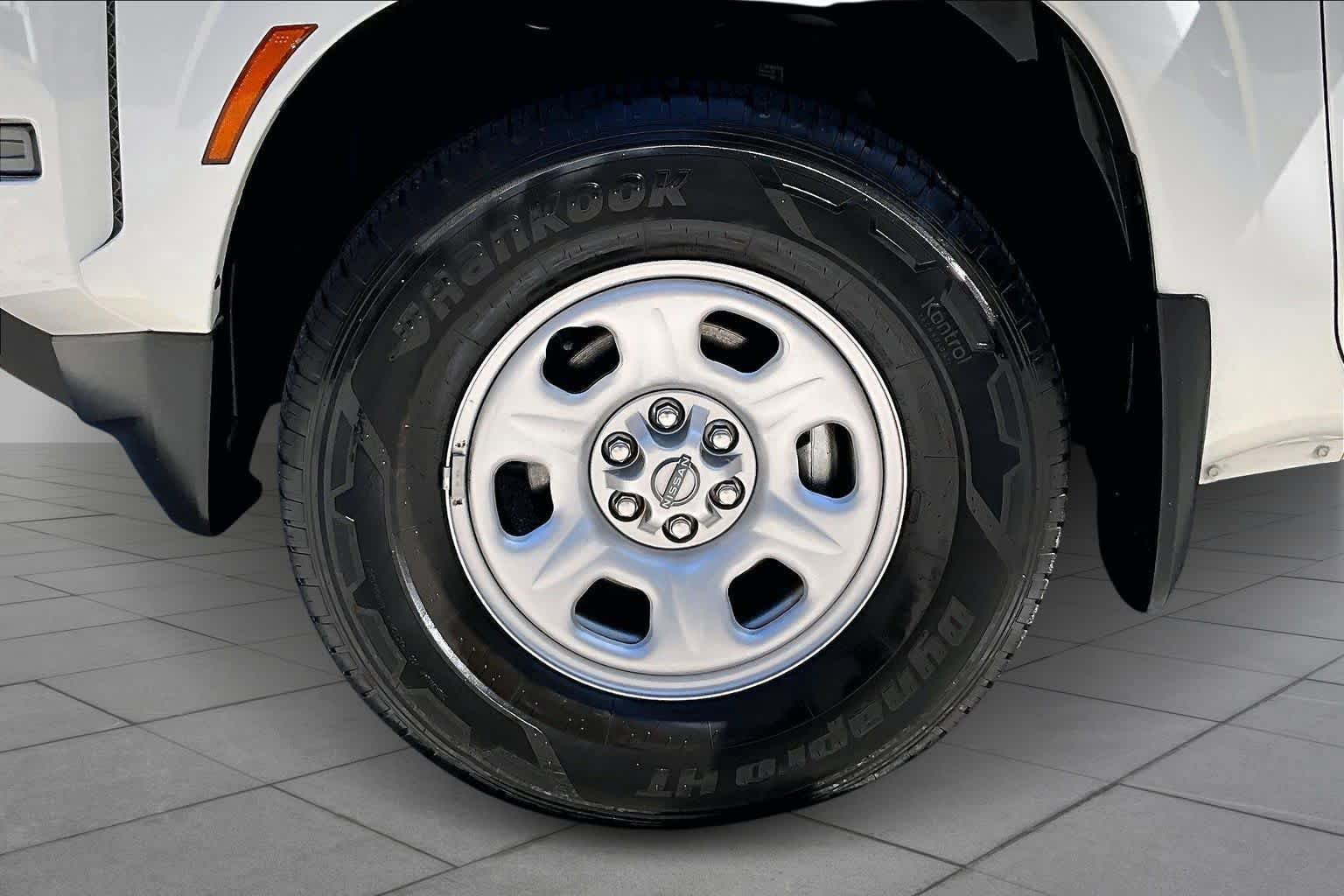 Used 2024 Nissan Frontier S image 11