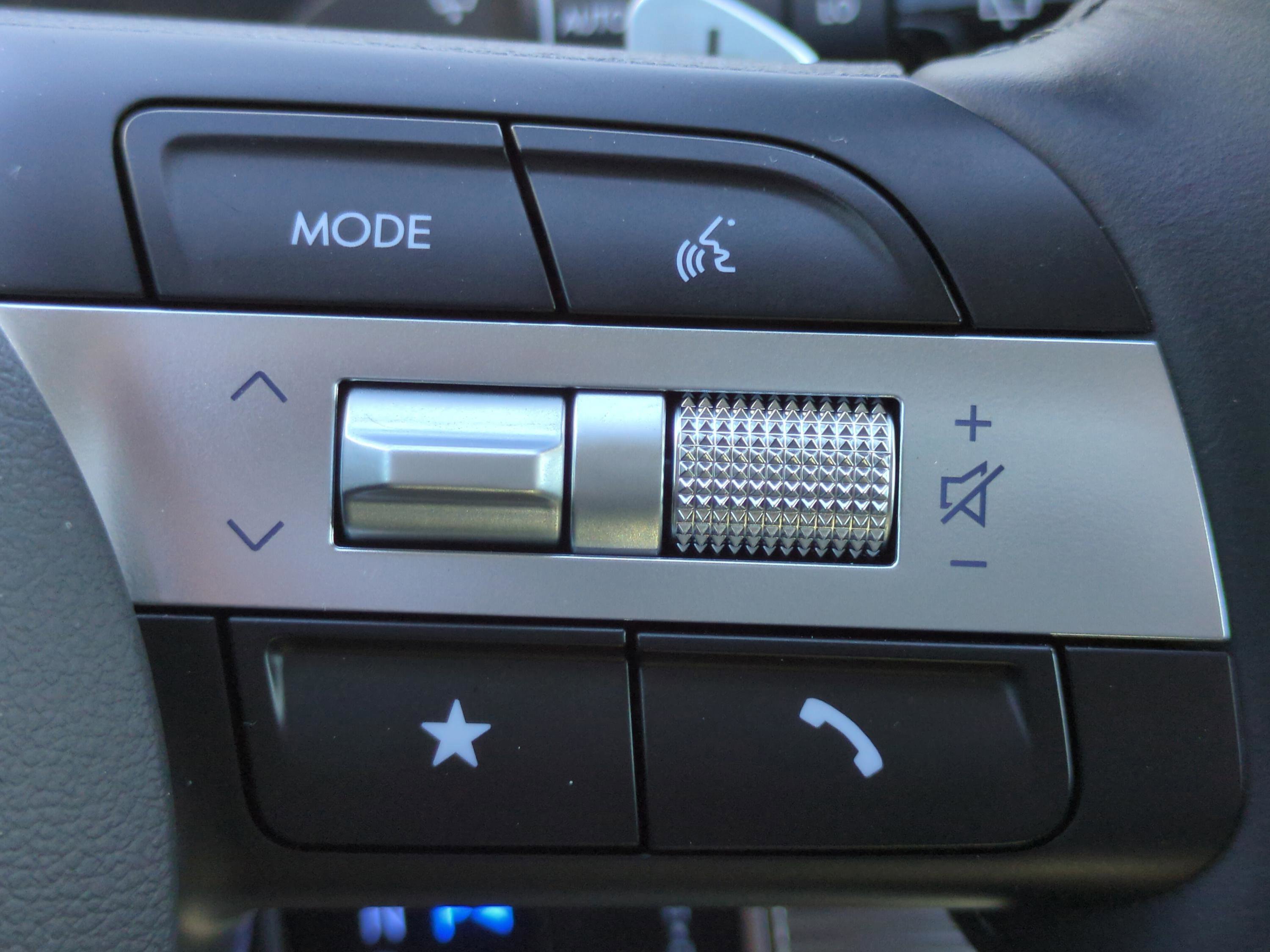 Certified 2025 Hyundai Tucson Limited AWD/4WD image 25