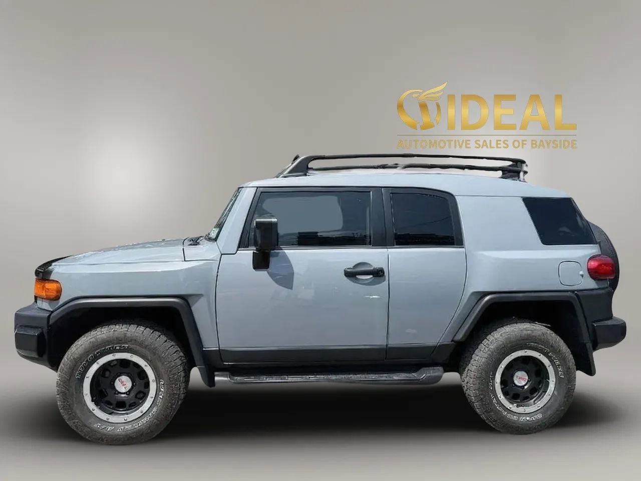 Used 2013 Toyota FJ Cruiser 4WD w/ Trail Teams Special Edition image 2