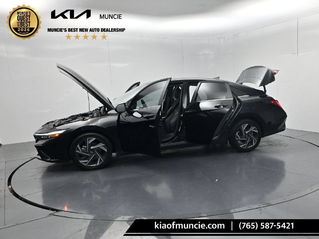 Used 2025 Hyundai Elantra Limited w/ Cargo Package FWD image 58