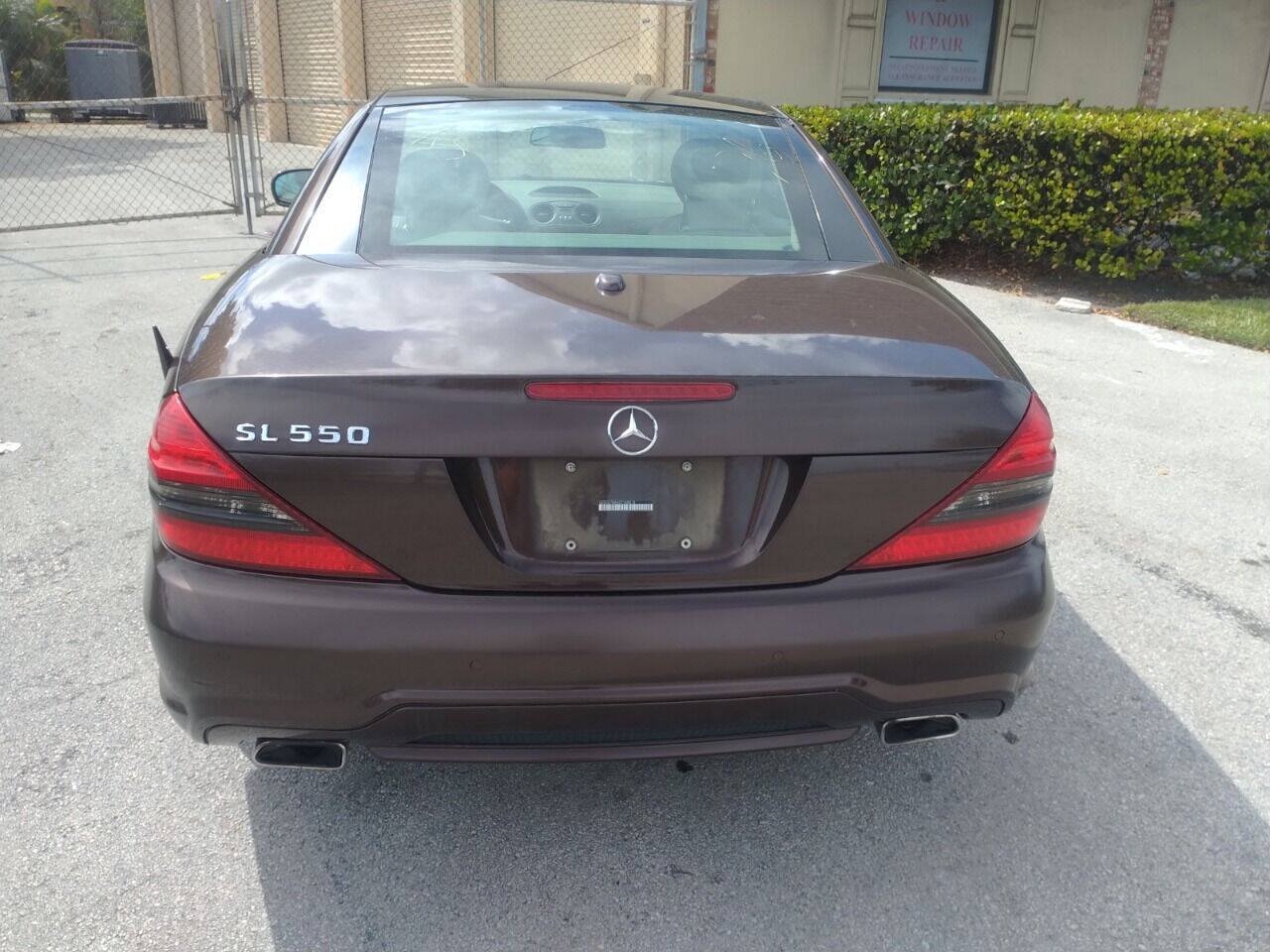 Used 2012 Mercedes-Benz SL 550 image 2