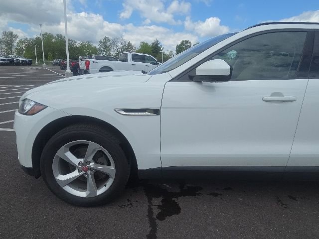 Used 2017 Jaguar F-PACE Premium AWD/4WD image 18