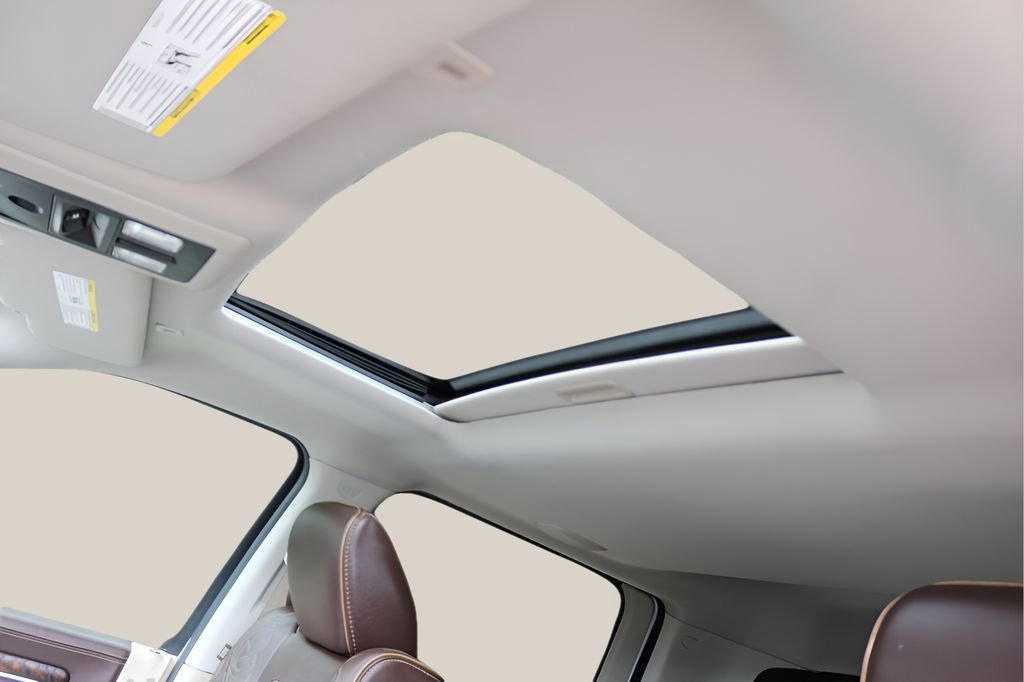 Used 2017 RAM 3500 Laramie Longhorn w/ Convenience Group AWD/4WD image 14