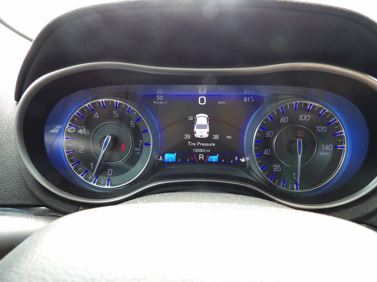 Used 2018 Chrysler 300 Limited AWD/4WD image 19