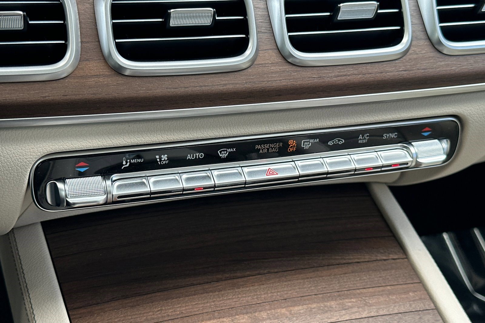 New 2026 Mercedes-Benz GLE 450 4MATIC image 17