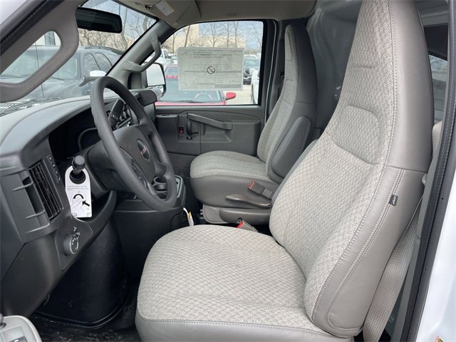 New 2024 GMC Savana 2500 w/ Driver Convenience Package image 7