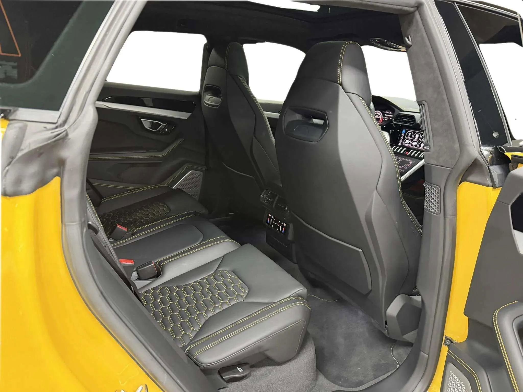 Used 2020 Lamborghini Urus image 15