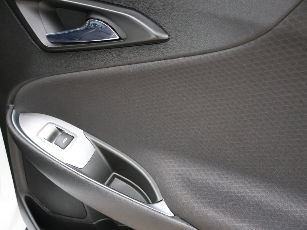 Used 2020 Chevrolet Malibu LT FWD image 14