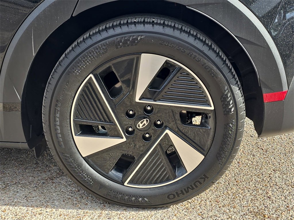 Certified 2025 Hyundai Ioniq 5 SEL image 32