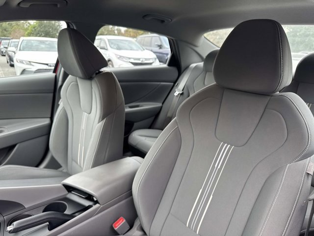 Used 2024 Hyundai Elantra SEL image 10