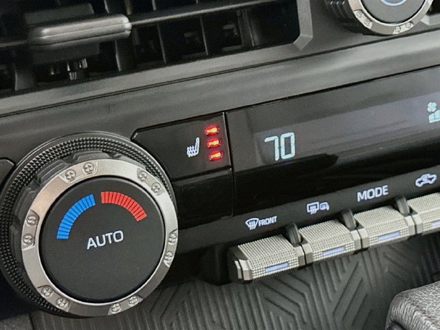 Used 2024 Toyota Tacoma TRD Sport AWD/4WD image 26