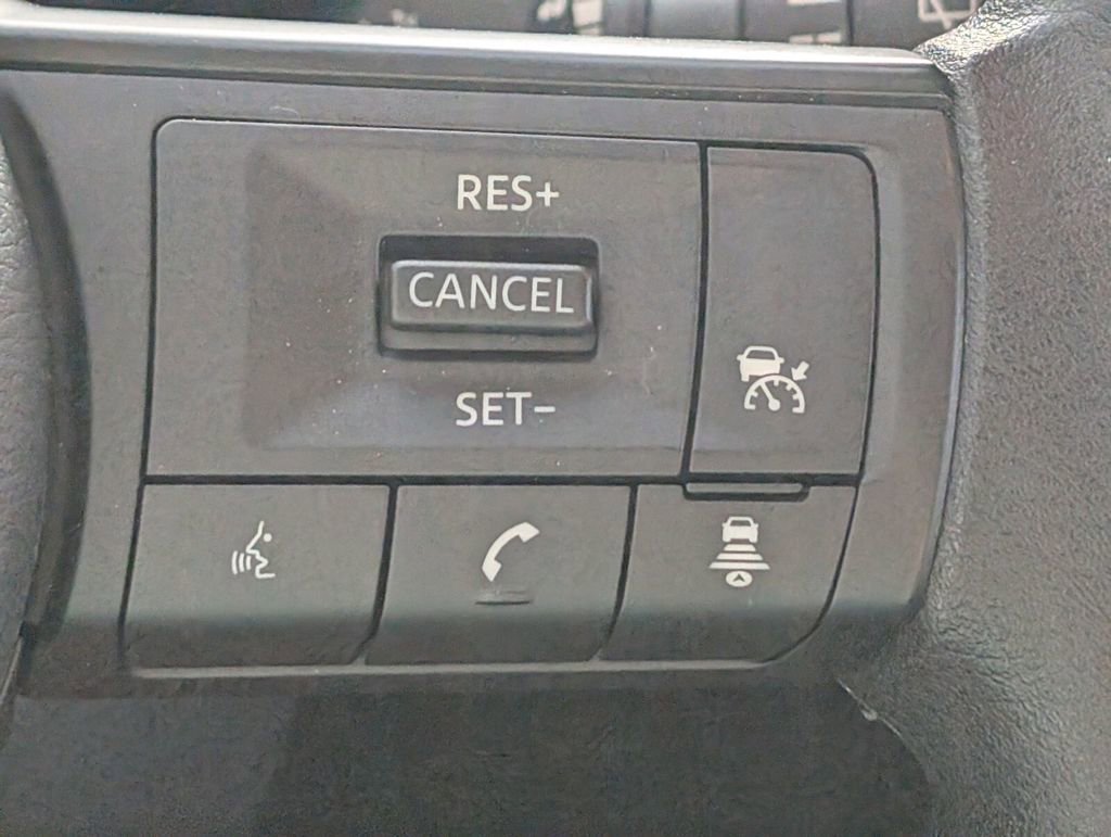 Certified 2025 Nissan Kicks S image 21