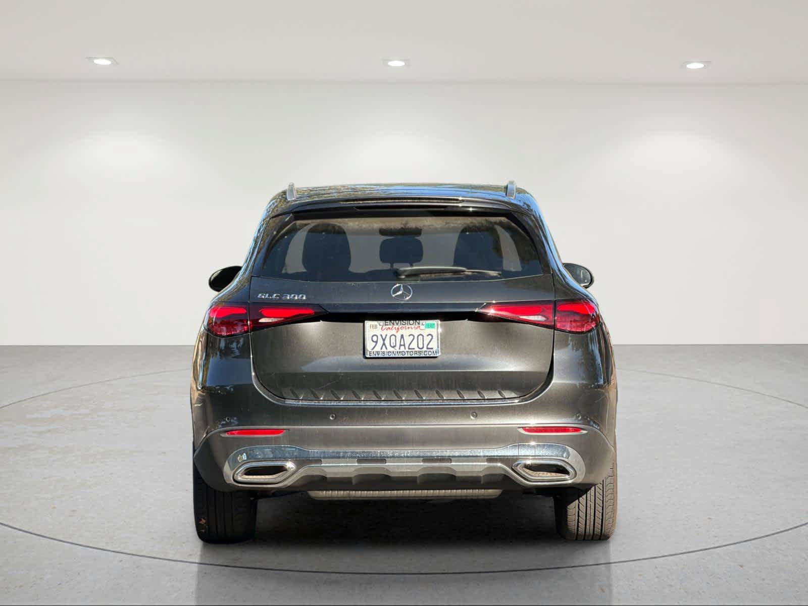 Used 2026 Mercedes-Benz GLC 300 image 3