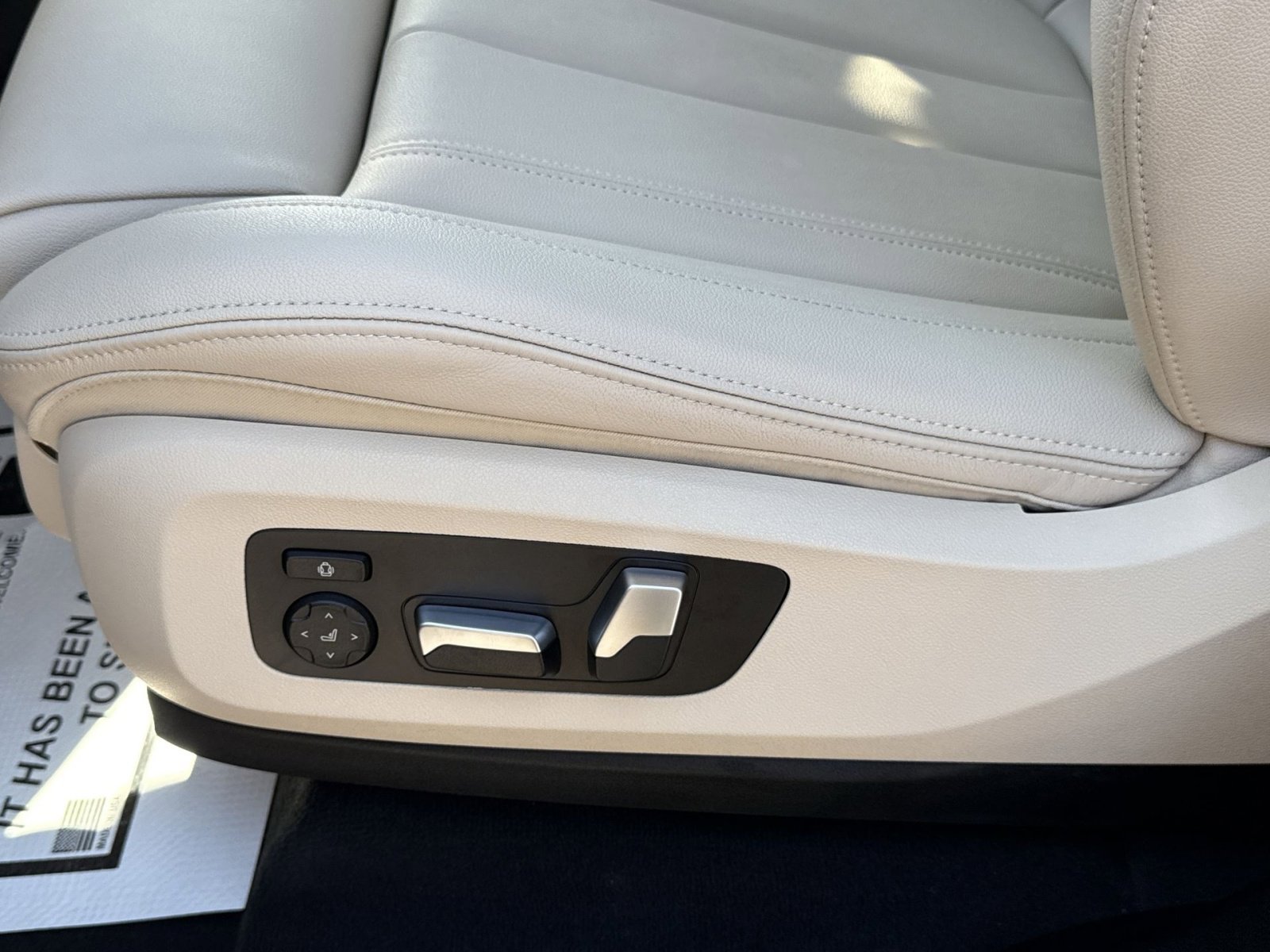 Used 2021 BMW X5 sDrive40i w/ Premium Package image 14