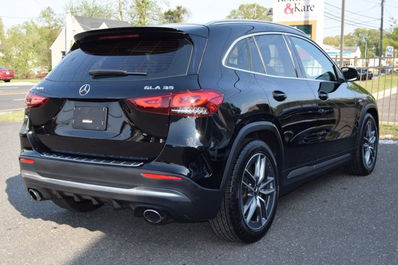 Used 2022 Mercedes-Benz GLA 35 AMG 4MATIC image 12