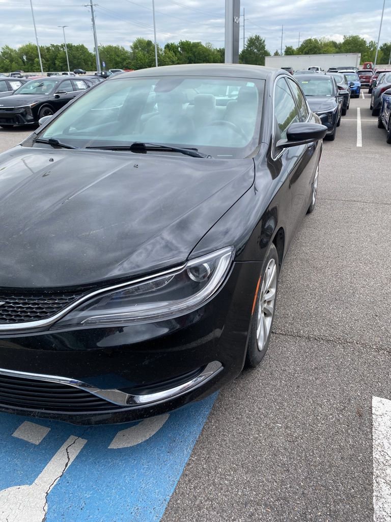 Used 2015 Chrysler 200 Limited w/ Convenience Group FWD image 8