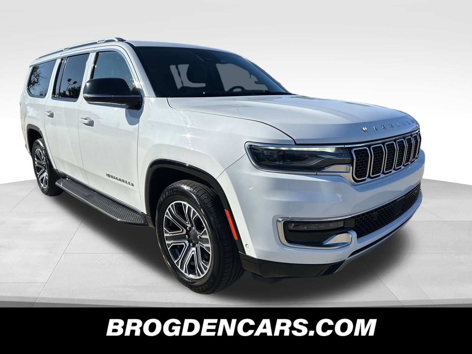 Used 2024 Jeep Wagoneer L Series II w/ Flexible Seating Group image 10