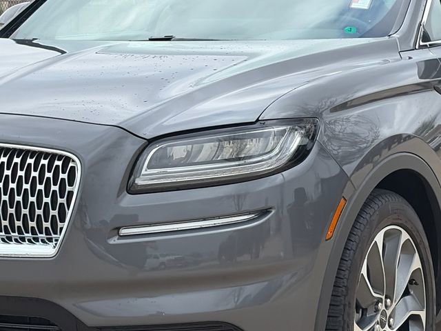 Used 2023 Lincoln Nautilus Reserve w/ Luxury Package image 4