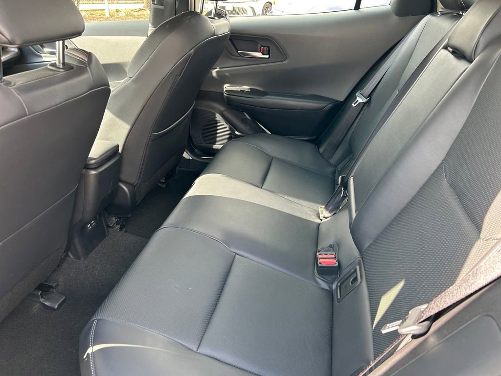 Used 2025 Toyota Prius XLE FWD image 15