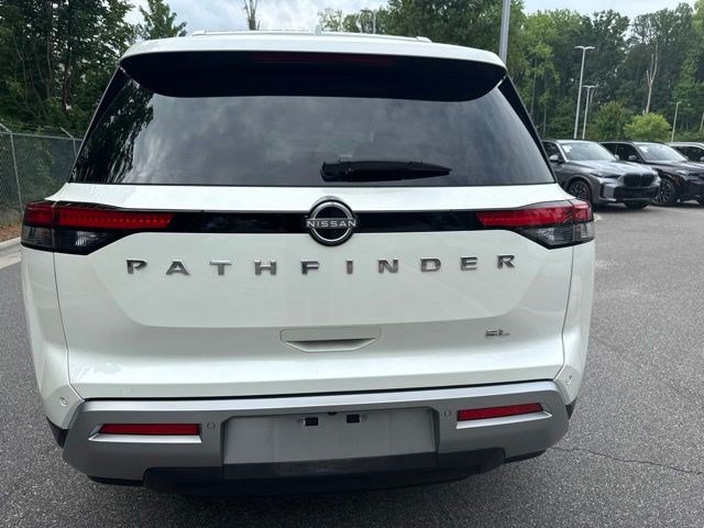 Used 2023 Nissan Pathfinder SL FWD image 14