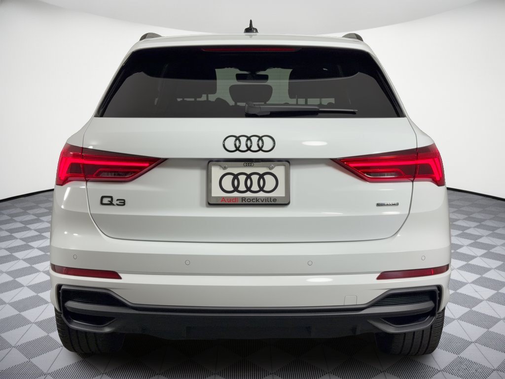 Certified 2025 Audi Q3 2.0T Premium w/ Convenience Package AWD/4WD image 11