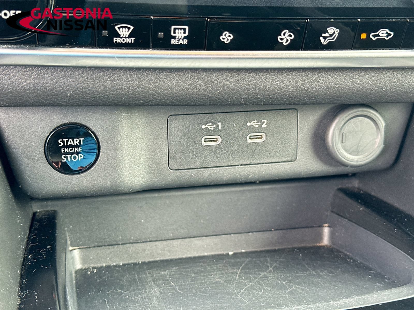 Used 2025 Nissan Rogue SV FWD image 18