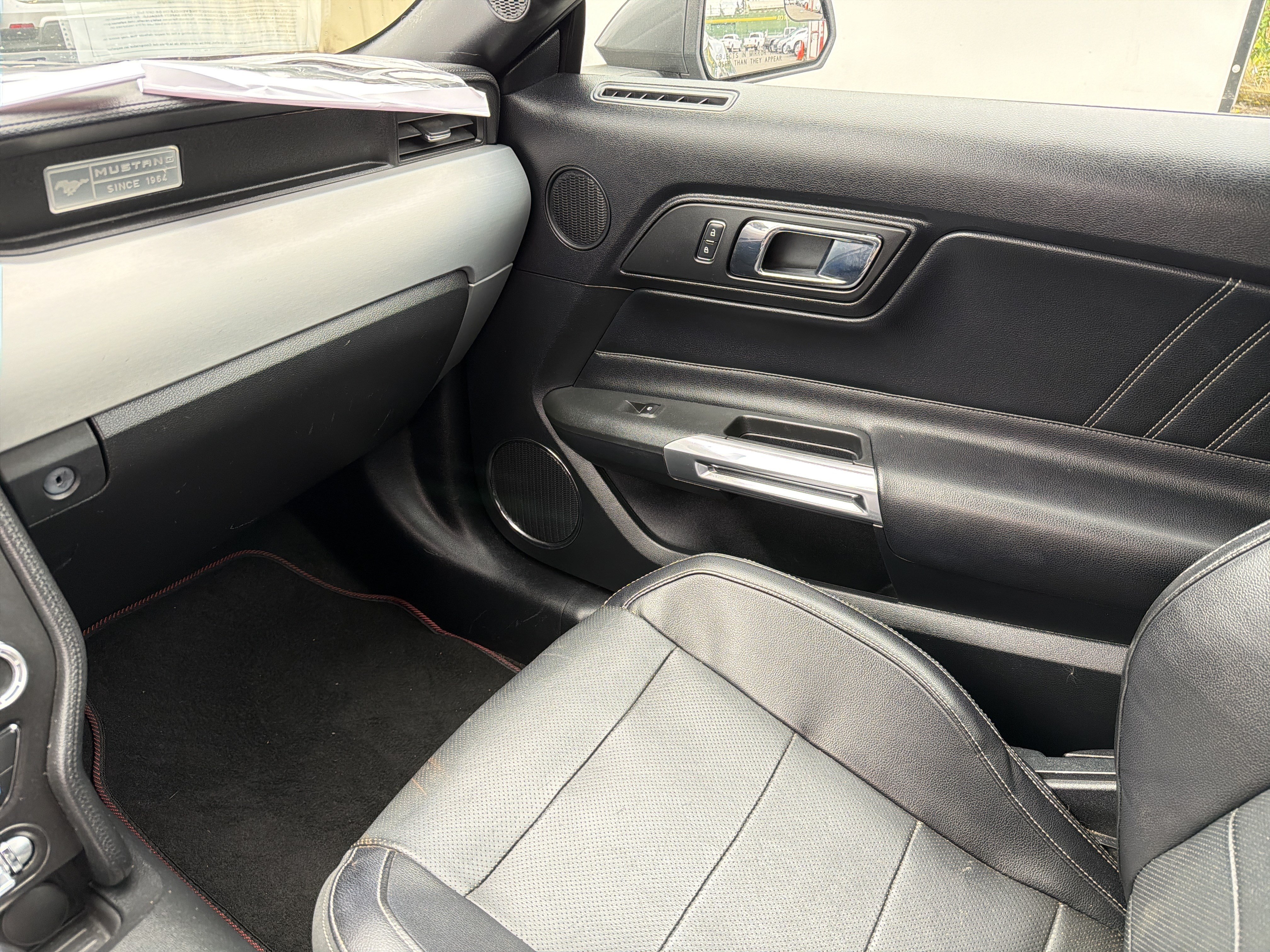 Used 2016 Ford Mustang Premium RWD image 22