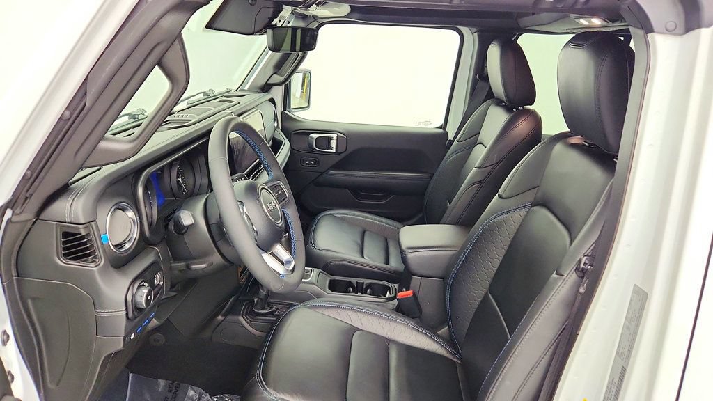 Used 2024 Jeep Wrangler High Altitude AWD/4WD image 22