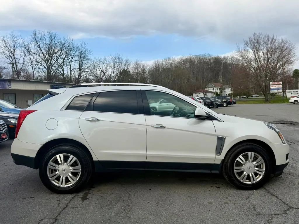 Used 2013 Cadillac SRX Luxury w/ Driver Awareness Package image 9
