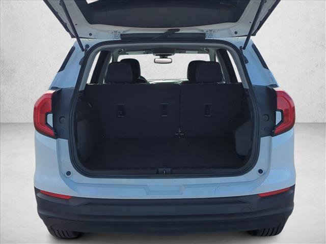 Used 2024 GMC Terrain SLE image 7