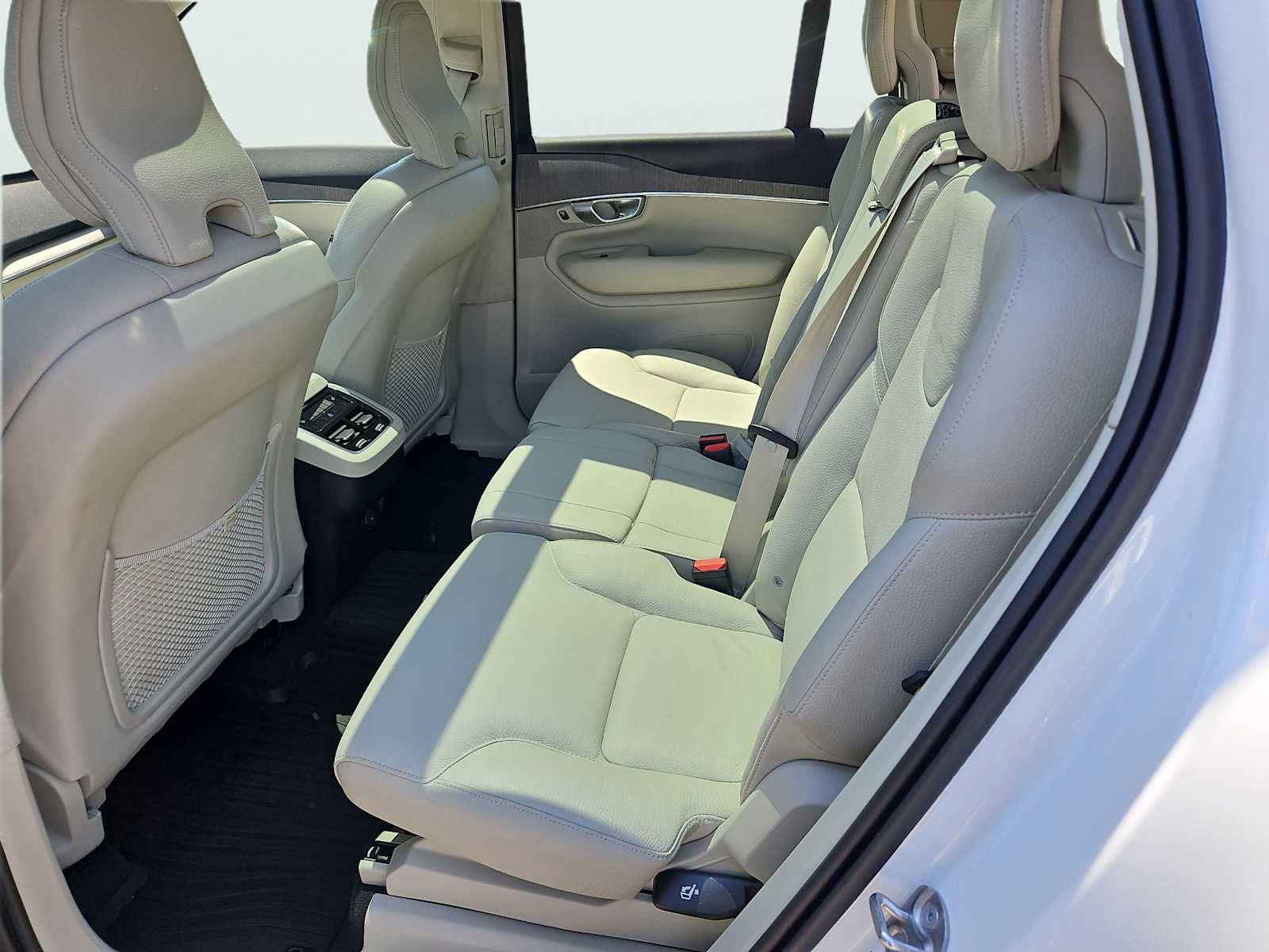Used 2023 Volvo XC90 B5 Plus w/ Protection Package Premier AWD/4WD image 36